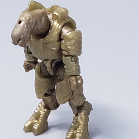 Mega Construx Halo Gold Arbiter Mini-Action Figure - Picture 5 of 8